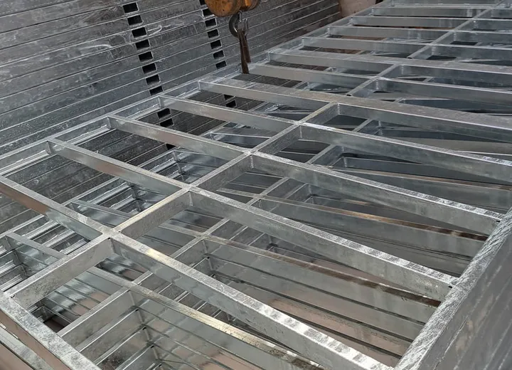 High-load steel floors